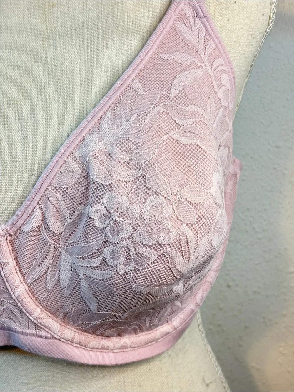 Bali Breathe Light Pink Lace Underwire Bra